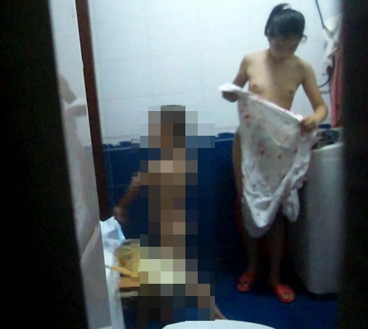 膨らみ始めてる子の自宅風呂を・・・