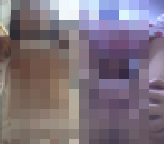 開始してすぐおっぱい見せてる状況です。