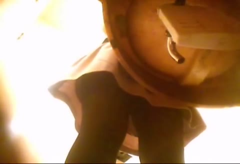 【無】前後2台のカメラが暴く！隠し撮り！女子トイレの全貌 04