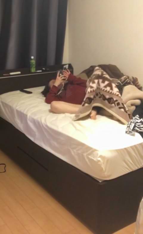 娘の部屋に仕込んだカメラが撮ったガチオナニー!!