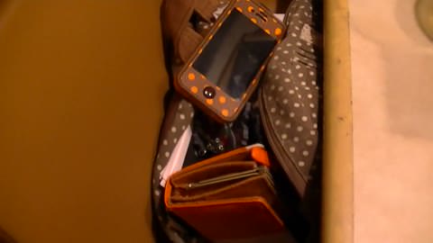 美人で美乳な女性を睡眠悪戯