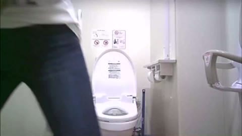 美女トイレ