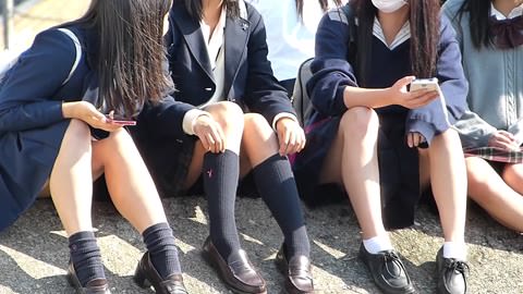 【Iphone/Ipad用】大興奮！！堀北真希に激似美少女を含む全員がラストで大開脚！！！