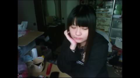 可愛いホクロ着替え乳首有り