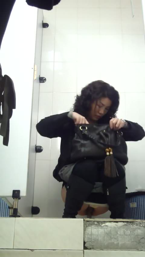 紙で拭かない!中国・大連ショッピングセンター便所…37分!