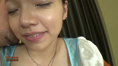 18歳あどけない顔の美少女に無許可中出し