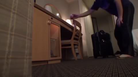 美人巨乳マッサージ師を本気で口説いたらどこまでヤレるか隠し撮りした一部始終