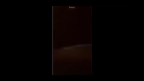 「下はいてないの忘れてた」慌てふためくc