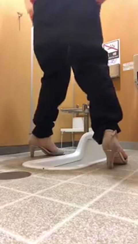 女子大　トイレ潜入