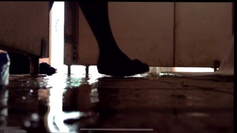 【お漏らし寸前】フライングおしっこ