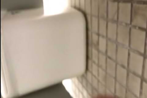 無修正　洗面所のスキマから 和式後方 16人＋10名＋7名＋6名