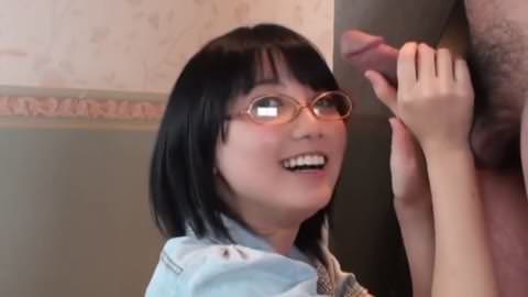 【メガネ女子】うぶなお口で恥ずかしいフェラチオ
