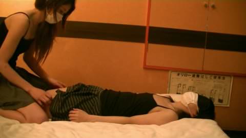 貧乳レズくすぐり