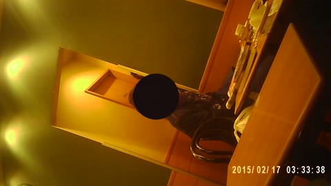 【伝説の盗撮】美女のトイレ、下から見るか?横から見るか?①