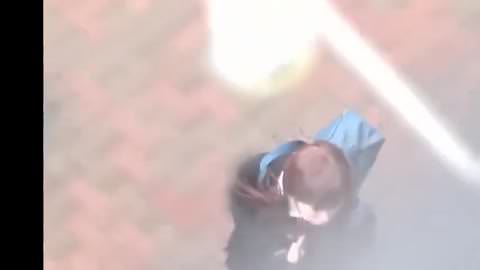 アナルを陵辱される女の子