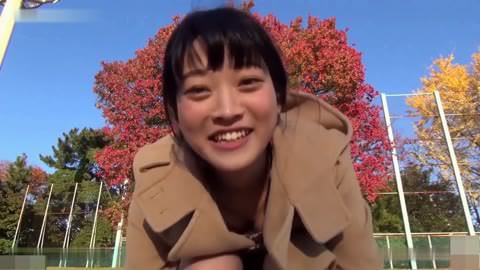 かわいい女の変態野外排泄自撮り