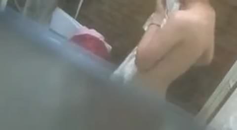 【民家風呂 三か所】大学 勤務先でかわいい同僚の自宅をつきとめて 14分29秒