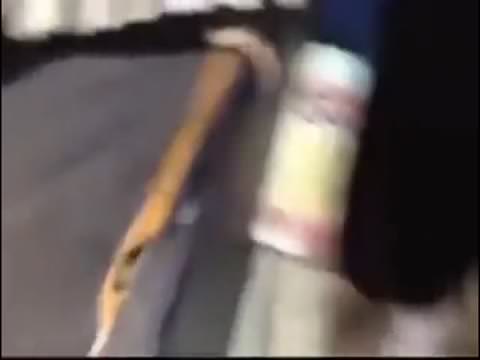 撮影者君も興奮、厨房羽目撮り