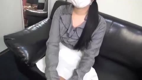 【$5】黒髪で色白な女の子と・・・