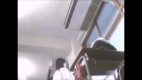 「ねーねー乳首見せて笑」「いいよおいで笑」きょーしつ内着替え撮り【2012年】