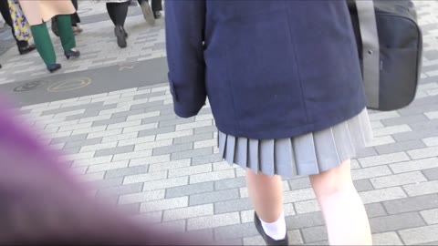 JC最恐痴漢♥幼い割れ目が露わに♥痙攣絶頂♥