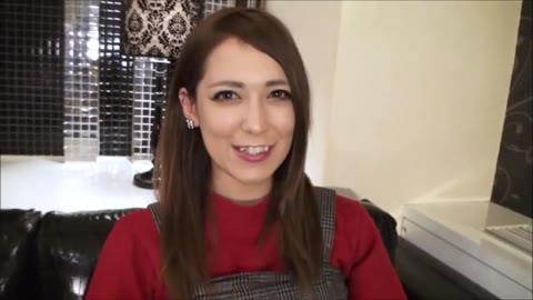 【無　中出し】ケツ毛剃り残しギャル、キーキー声で喘ぐ