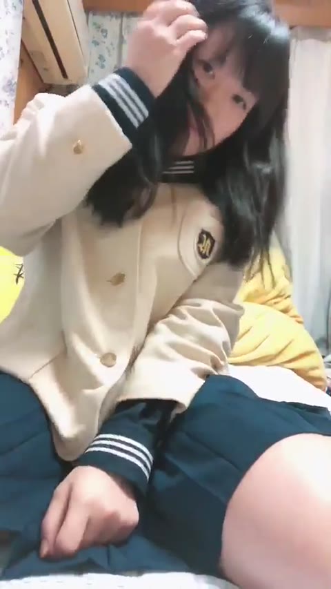 パ●パン制服JKの自撮りオナ