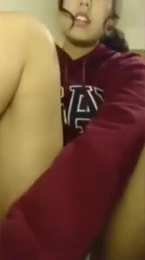 彼氏のために喜んでオ○ニーする娘