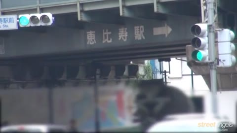 巨乳女子とカラオケおさわりデート