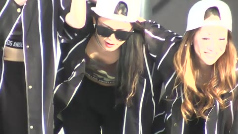 短時間限定販売!激しいスポーティーダンスは最高です!!t1-130【高画質動画】