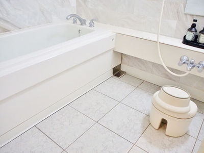 2人の女の子の脱衣と入浴ビデオ 4本